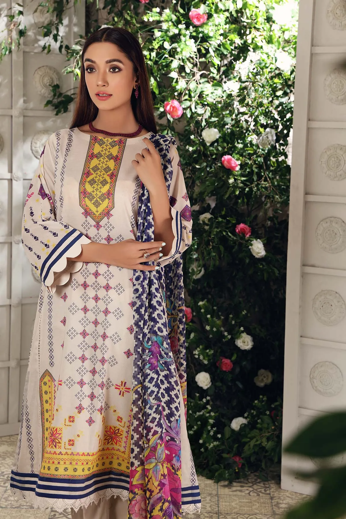 3-pc Unstitched Lawn with Chiffon Dupatta CP-47