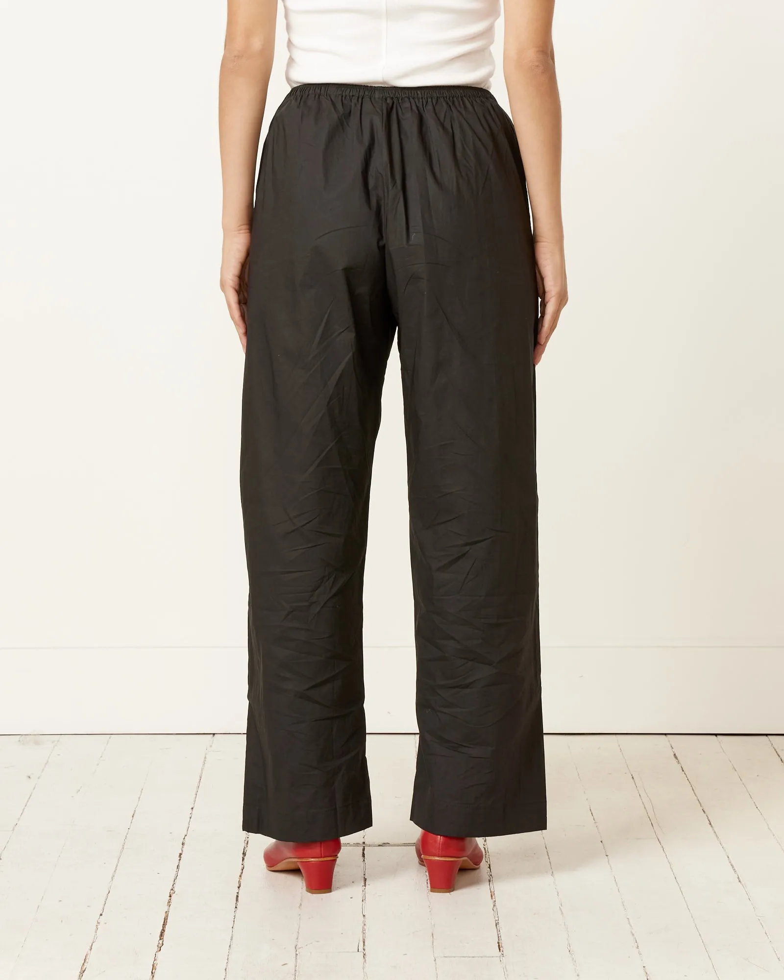 Ease Trouser in Black