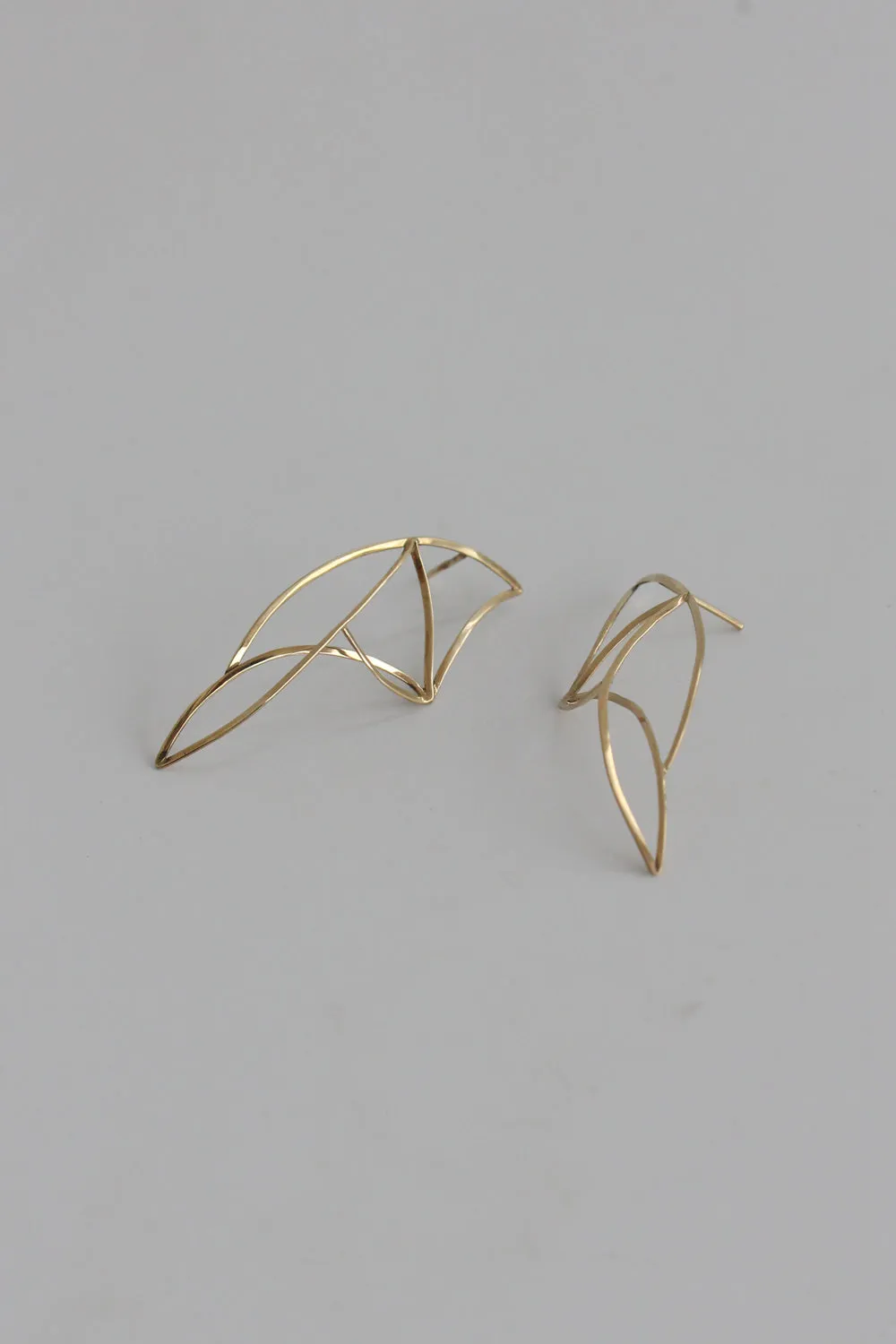 GOLD WIRE EARRINGS