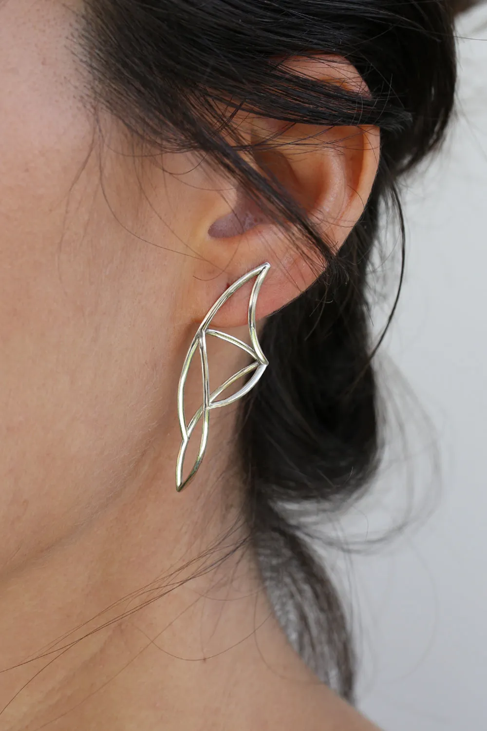 GOLD WIRE EARRINGS