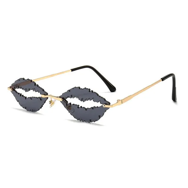 KISS EYE SUNGLASSES