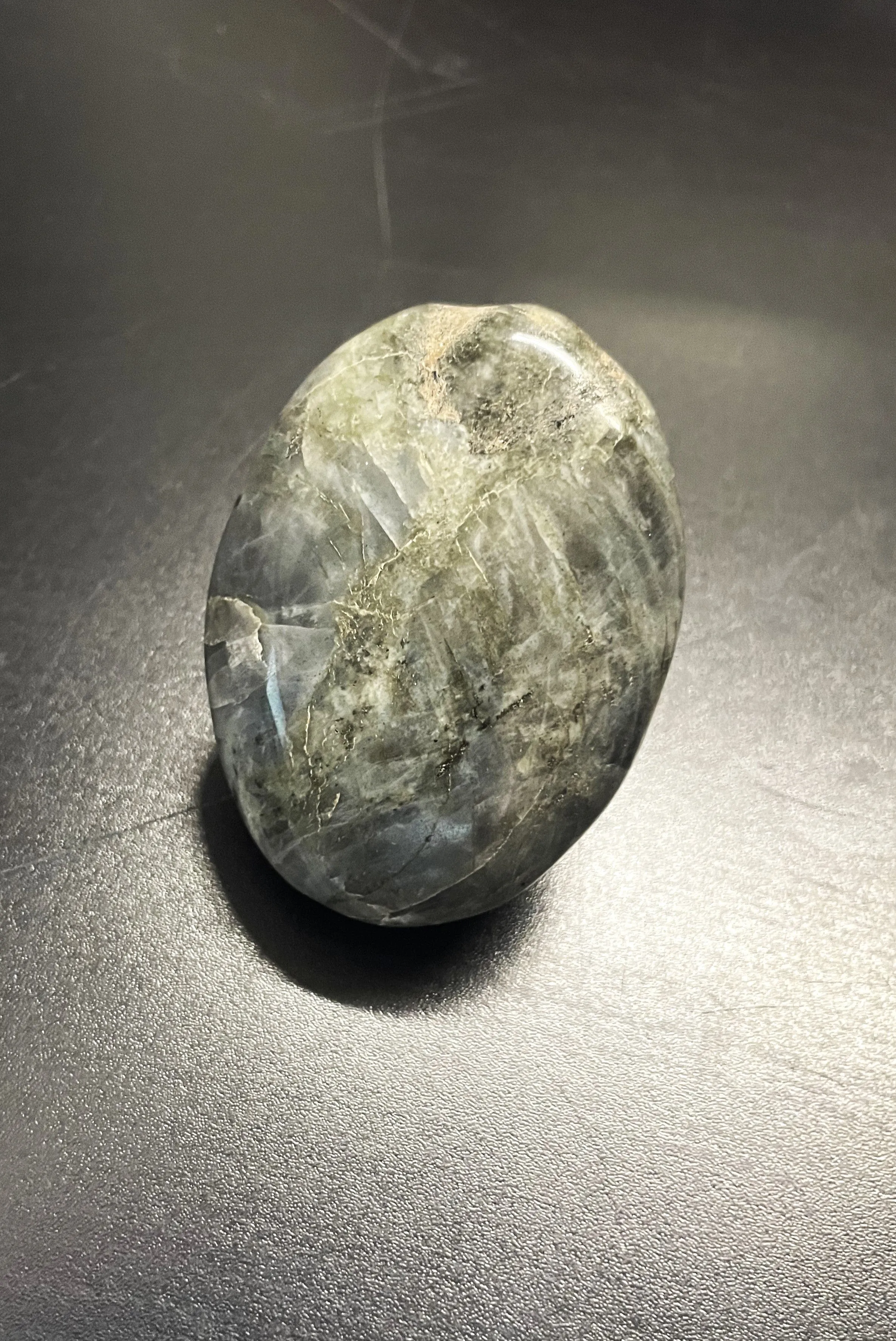 Labradorite Palm stone